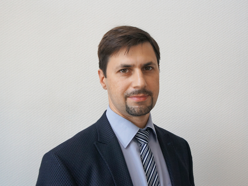 Владислав Уваров