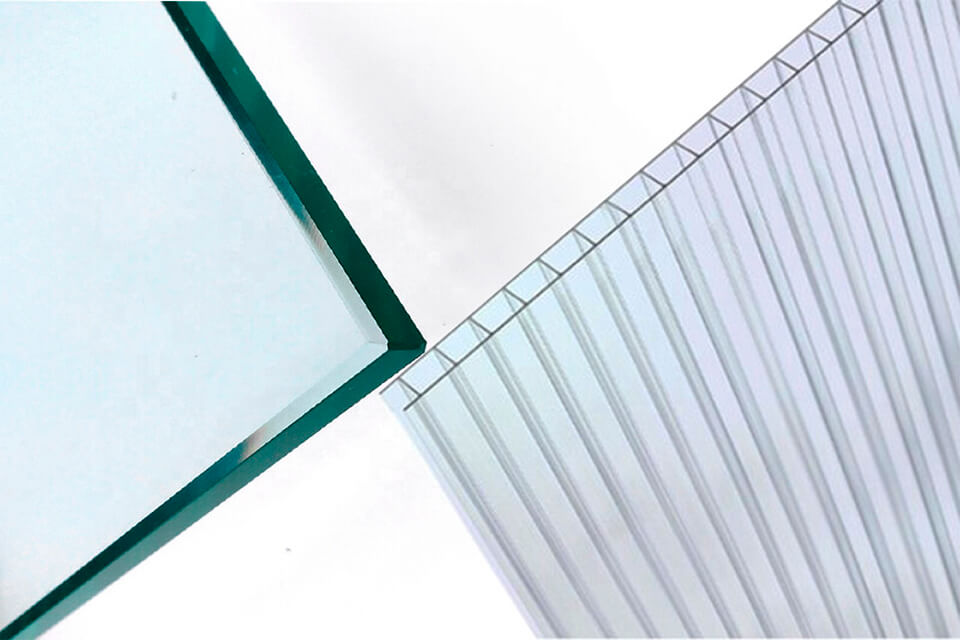 Битва материалов зенитных фонарей: стекло против поликарбоната